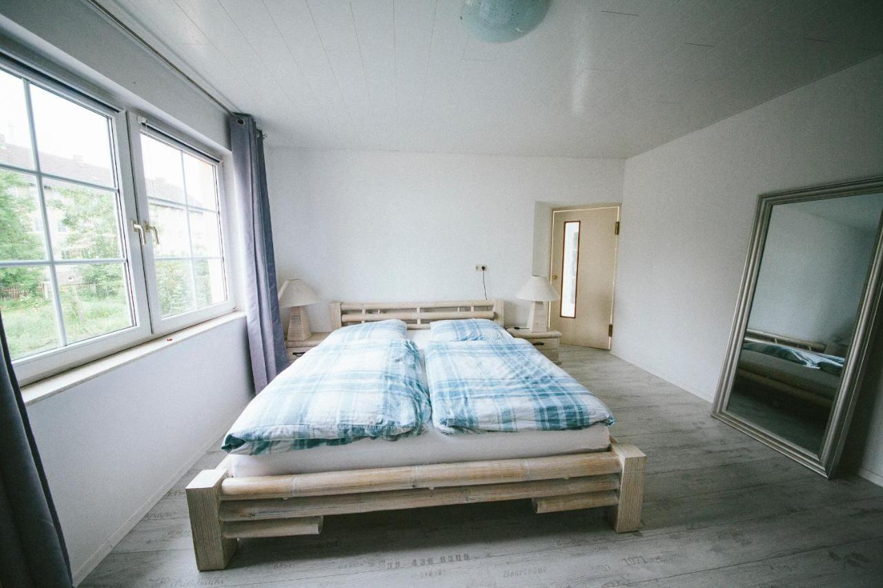 Grosse & Voll Ausgestattete Apartments, Studios, Doppelzimmer, Workspace, Parkplatz, Netflix, Prime & Schnelles Wifi In Ruhiger Lage Mit Garten Rudolstadt Luaran gambar
