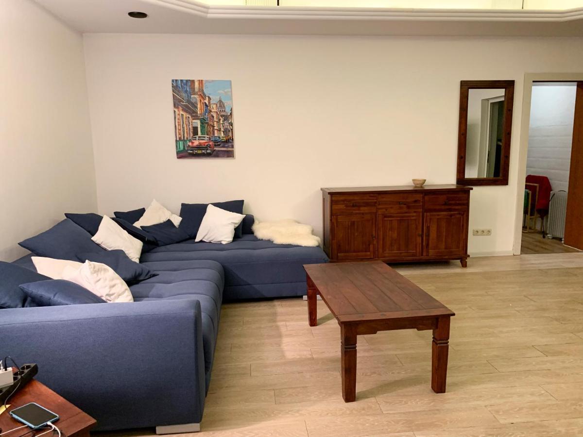 Grosse & Voll Ausgestattete Apartments, Studios, Doppelzimmer, Workspace, Parkplatz, Netflix, Prime & Schnelles Wifi In Ruhiger Lage Mit Garten Rudolstadt Luaran gambar