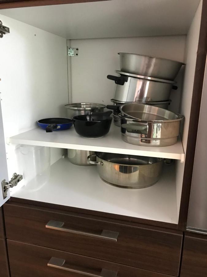 Grosse & Voll Ausgestattete Apartments, Studios, Doppelzimmer, Workspace, Parkplatz, Netflix, Prime & Schnelles Wifi In Ruhiger Lage Mit Garten Rudolstadt Luaran gambar