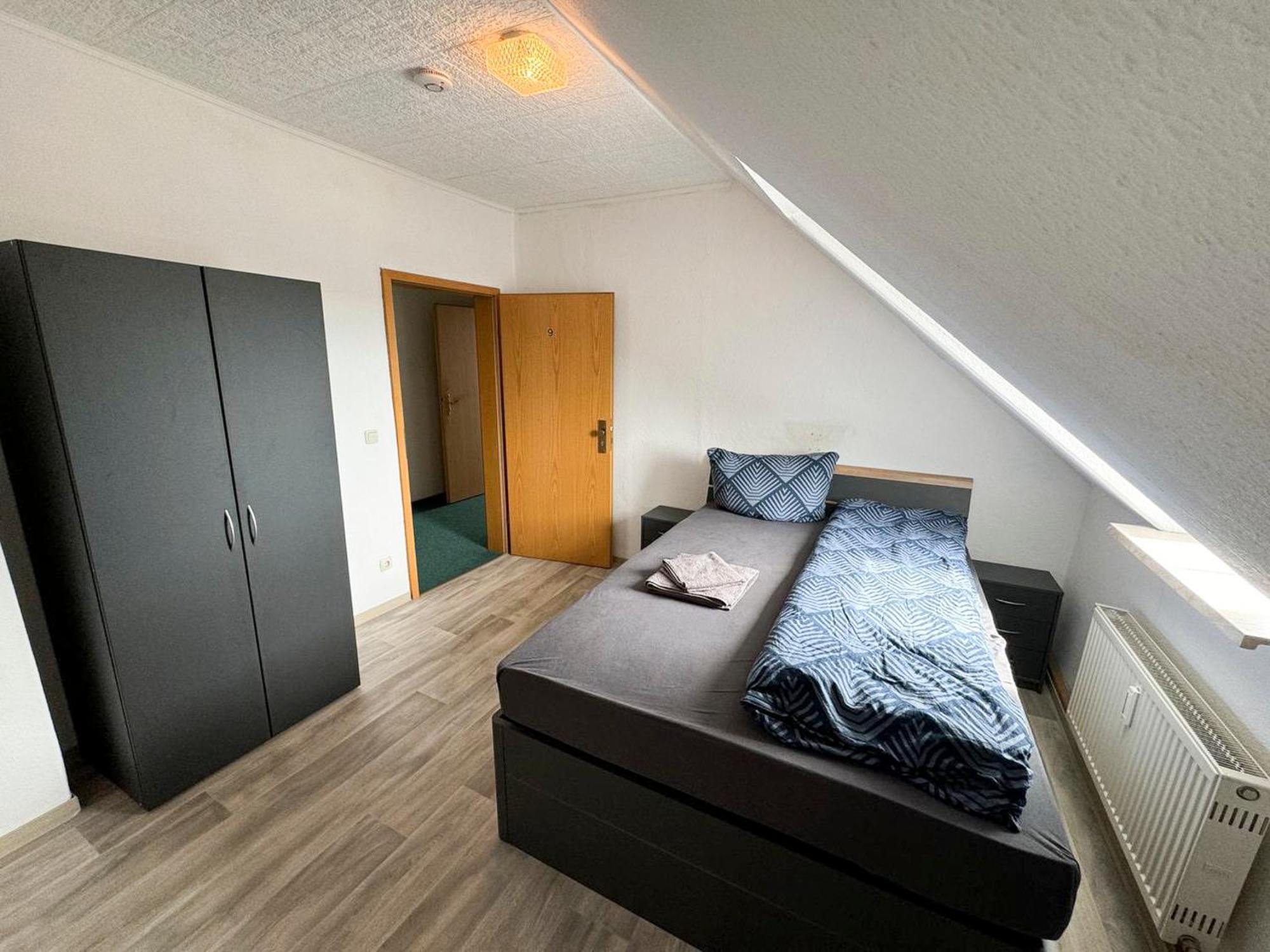 Grosse & Voll Ausgestattete Apartments, Studios, Doppelzimmer, Workspace, Parkplatz, Netflix, Prime & Schnelles Wifi In Ruhiger Lage Mit Garten Rudolstadt Luaran gambar