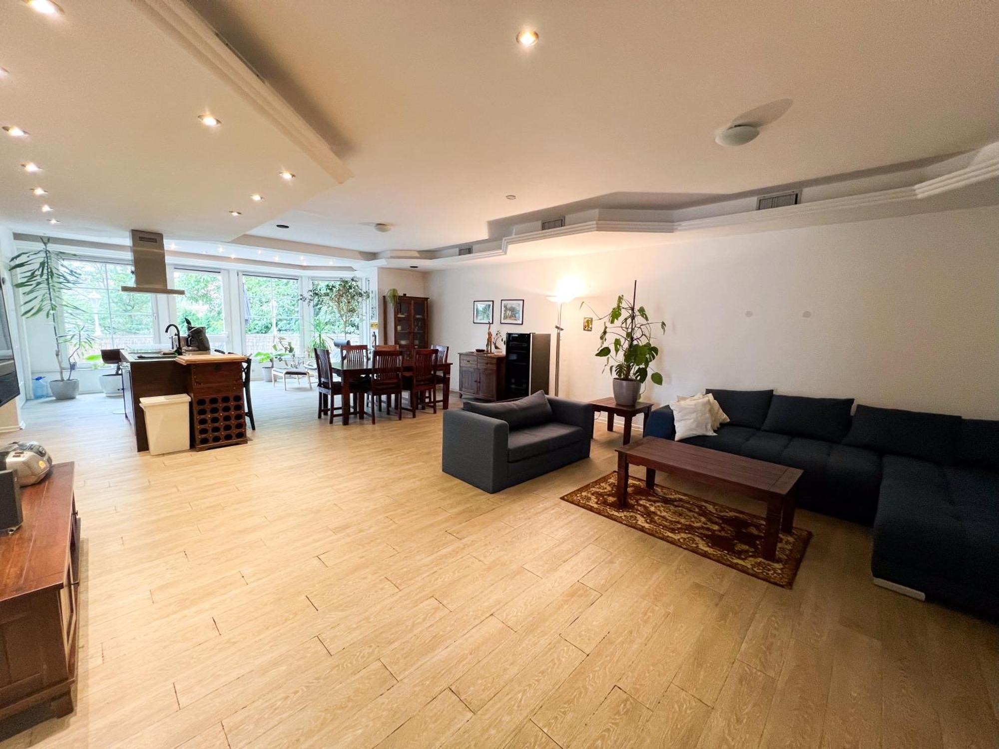 Grosse & Voll Ausgestattete Apartments, Studios, Doppelzimmer, Workspace, Parkplatz, Netflix, Prime & Schnelles Wifi In Ruhiger Lage Mit Garten Rudolstadt Luaran gambar