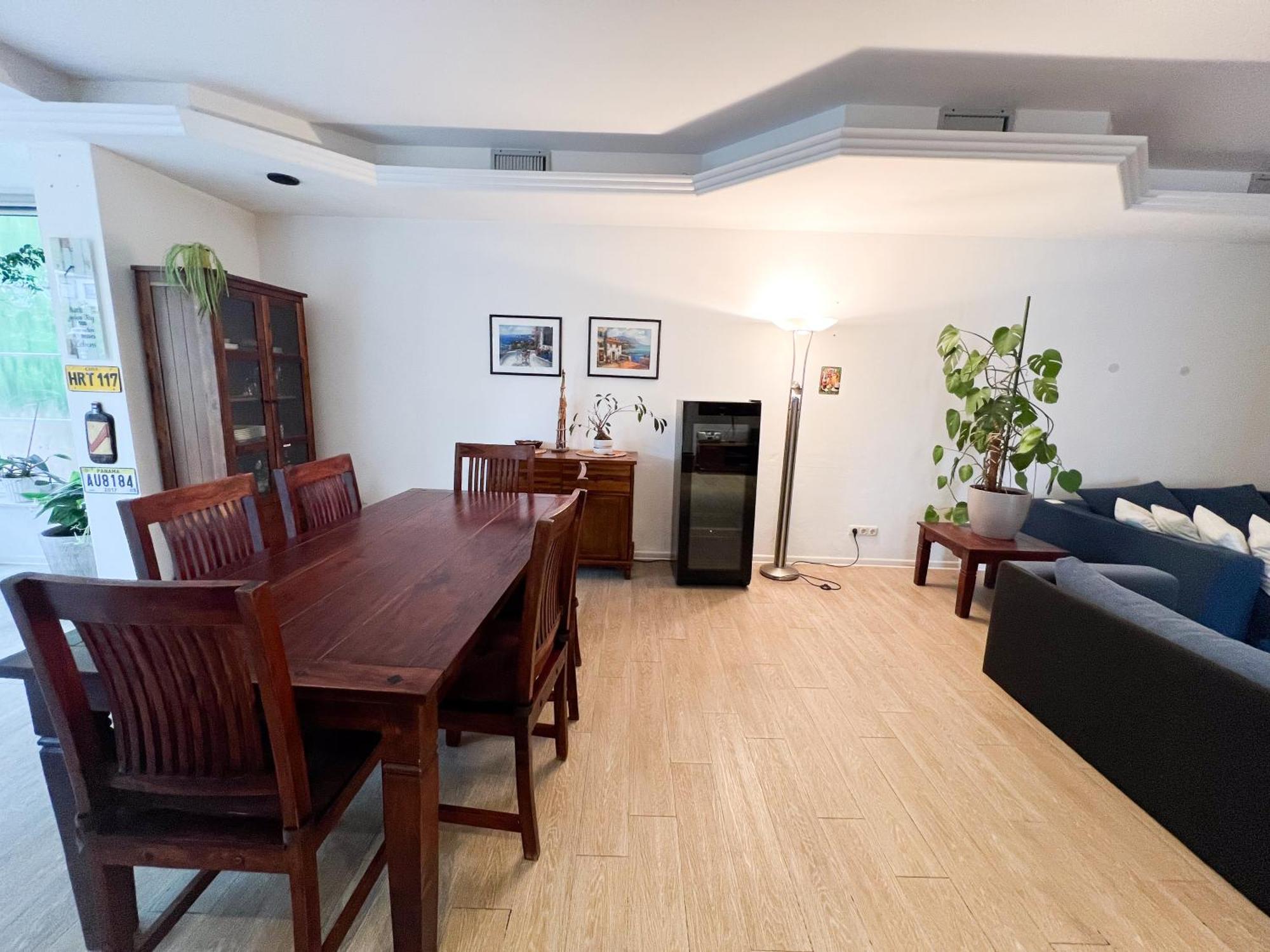 Grosse & Voll Ausgestattete Apartments, Studios, Doppelzimmer, Workspace, Parkplatz, Netflix, Prime & Schnelles Wifi In Ruhiger Lage Mit Garten Rudolstadt Luaran gambar